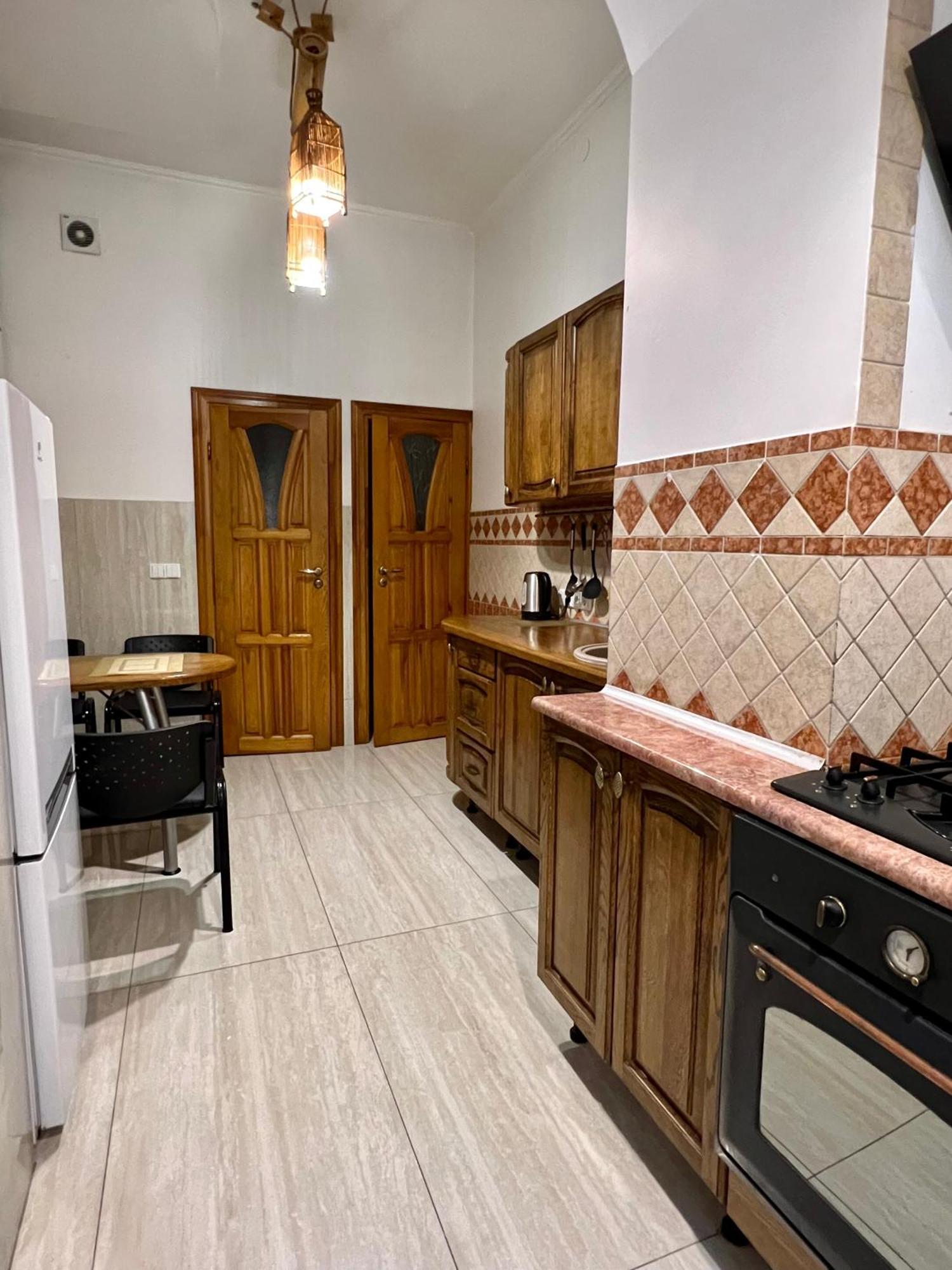 Old Lemberg Apartment Bagian luar foto